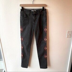 Melrose and Market Washed Black Embroidered Leg Skinny Jean size 27